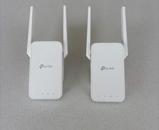 TP-Link AC1200 WiFi range extender (pair)
