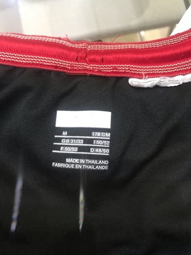 football shorts man utd medium