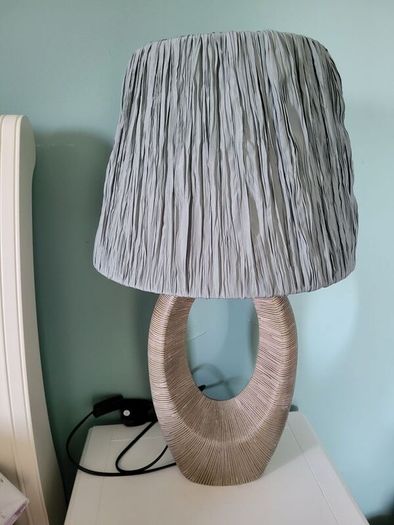 Table lamp