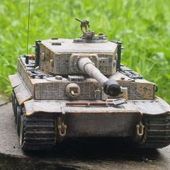Unimax Forces of Valor 1:32 German Tiger I Tank