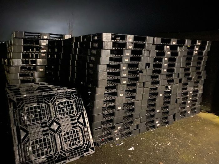 plastic pallets