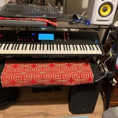 Yamaha modx7 synthesizer 76 keys