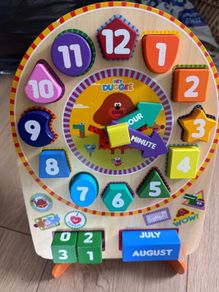 Hey Duggee calendar clock puzzle