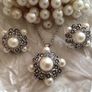 Vintage Pearl Jewellery Image 3