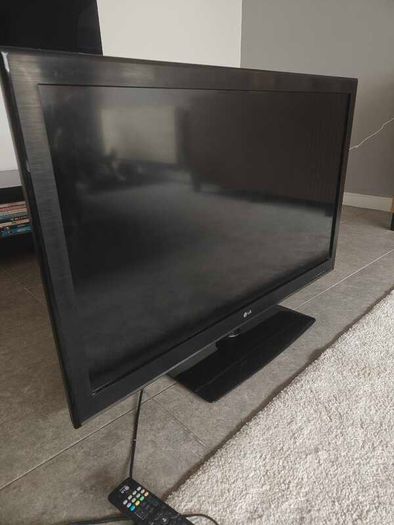 LG TV for sale