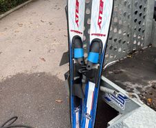 water skis