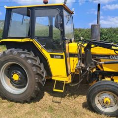 Case international 238B
