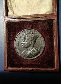 George V 1 & Queen Elizabeth 11