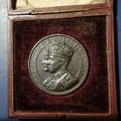 George V 1 & Queen Elizabeth 11