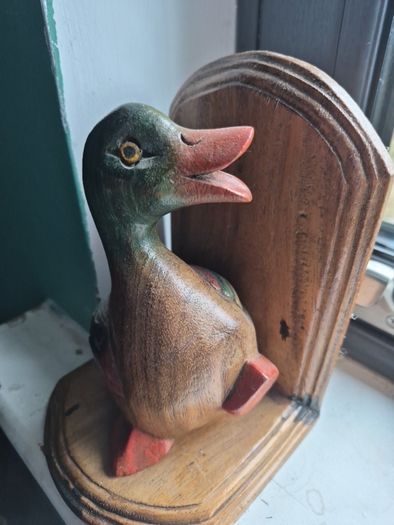 Vintage Hand Carved Duck Bookends  Lovely Decorative Pair