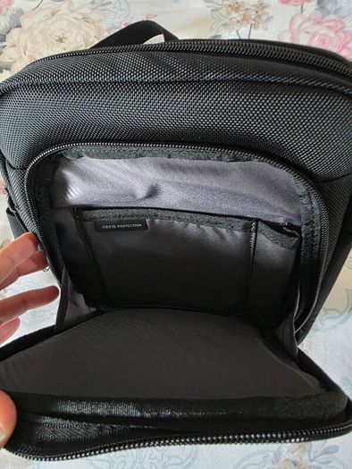 Brand New Samsonite Classic 2.0 RFID Crossbody Bag