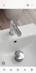 Full pedestal, basin & mirror