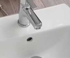 Full pedestal, basin & mirror