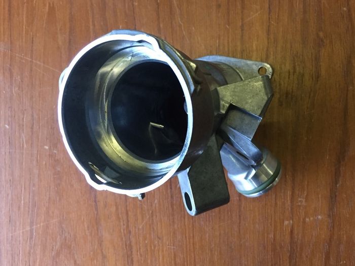EGR Housing  Mercedes OM646 engine