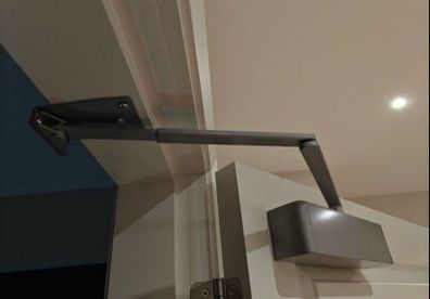 Arrone door closer