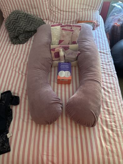 Pregnancy pillow and other bits