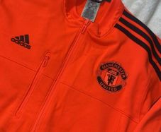Manchester United Top Medium