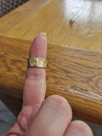 History of Ireland 14ct gold ring