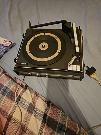 Philips Stereo 347 Record Player