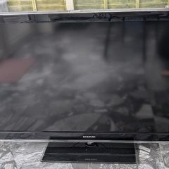 Samsung TV 46"