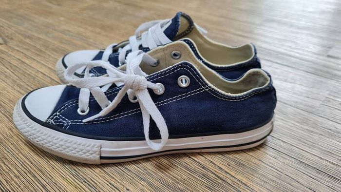 Navy Converse Size 1