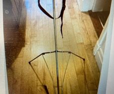 Golf Bag STAND ! Attaches to Bag . Opens Quickly