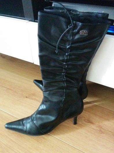 Buffalo boots size 3/4