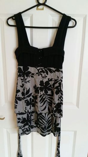 Black & White Dress - Size 8