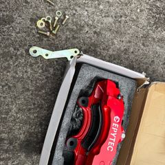 Brembo 6pot calipers
