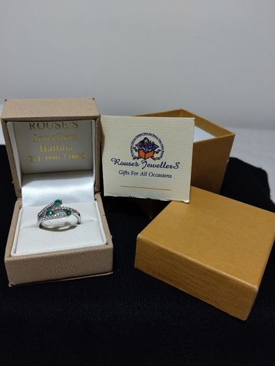18ct white gold diamond and emerald dress ring