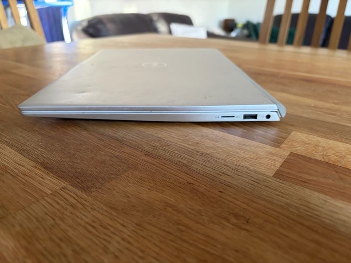 Dell Inspiron 15 5502