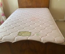 Double bed for sale. Width: 4ft