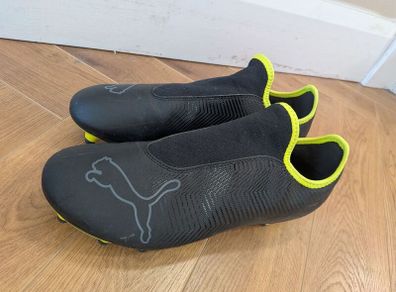 Women's Puma Football Boots Size 8.5UK