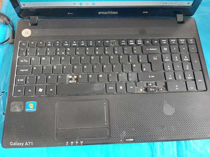 Emachines 15.6 inch Laptop, E732 Series, Model ZRDB, Intel Pentium CPU P6200, 3GB Ram, 250GB HDD, Windows 10, Microsoft Edge, Chrome