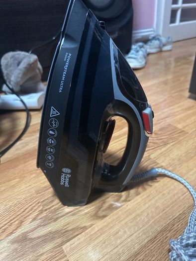 Russell Hobbs Power Steam Ultra Iron