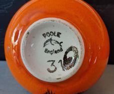 Poole Pottery Posy,No. 31 / 1970