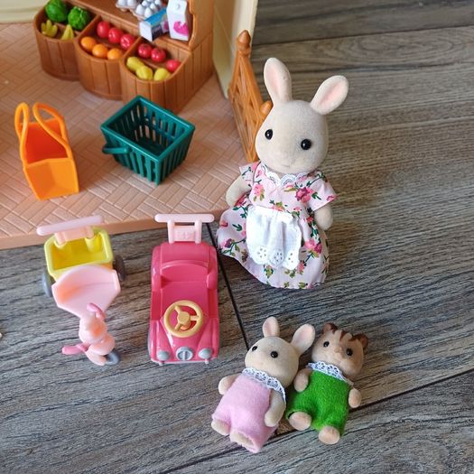 Sylvanian families market shop