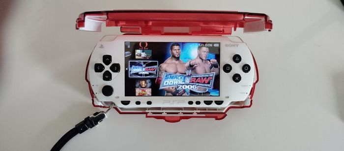 PSP 1004 White Modded 2 Batteries Original OSTENT new 64gb original charger