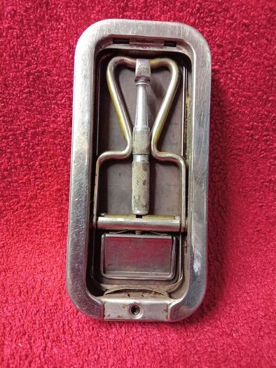 Vintage Rolls Razor Blade Stropper ( 1920s )