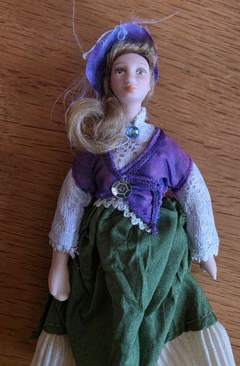 Dolls house dolls victorian style