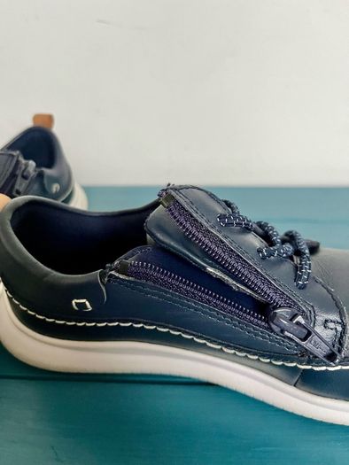 Clarks boys leather shoes 1.5G