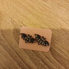 Spooky  Halloween bat earrings