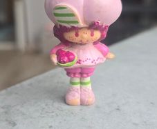 HTF Vintage 1981 AGC Kenner Raspberry Tart Strawberry Shortcake Mini PVC Doll Figurine 2" same era as MLP G1 My Little Pony