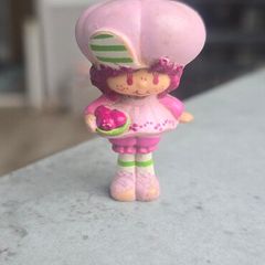 HTF Vintage 1981 AGC Kenner Raspberry Tart Strawberry Shortcake Mini PVC Doll Figurine 2" same era as MLP G1 My Little Pony
