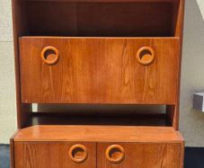 Mid Century Modern unit