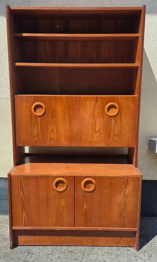 Mid Century Modern unit