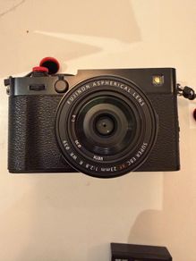 Fuji X-E5 and 27mm lens