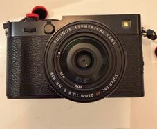 Fuji X-E5 and 27mm lens