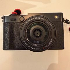 Fuji X-E5 and 27mm lens