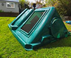 JFC poultry palace/chicken coop/rabbit hutch/small animal house